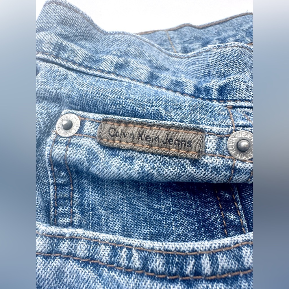 Vtg Y2K Calvin Klein Women's Bootcut Washed Denim Jeans size 6 - Picture 9 of 10